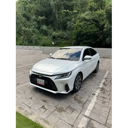 Toyota Yaris 2024 Blanco Caracas