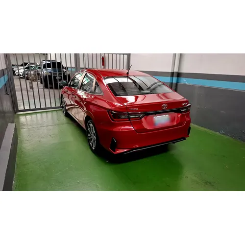 Toyota Yaris 2025 Rojo Caracas