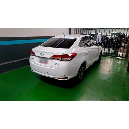 Toyota Yaris 2022 Blanco Caracas