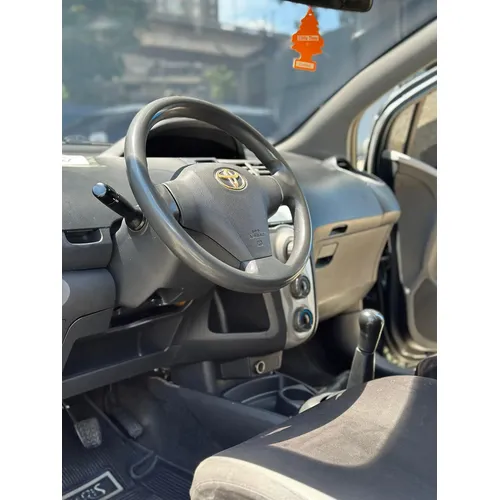 Toyota Yaris 2007 Verde Caracas