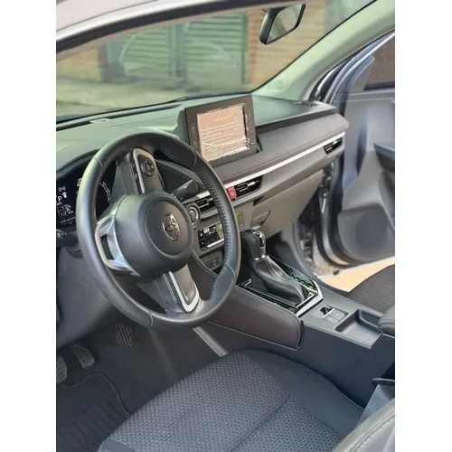 Toyota Yaris 2025 Plateado Caracas