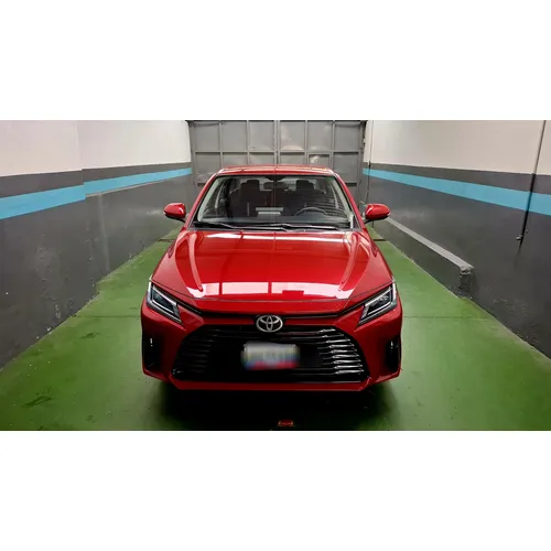 Toyota Yaris 2025 Rojo Caracas