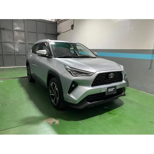 Toyota Yaris 2024 Plateado Caracas