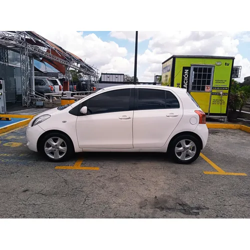 Toyota Yaris 2007 Blanco Caracas