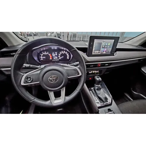 Toyota Yaris 2025 Rojo Caracas