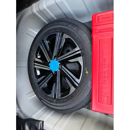 Toyota Yaris 2025 Plateado Caracas