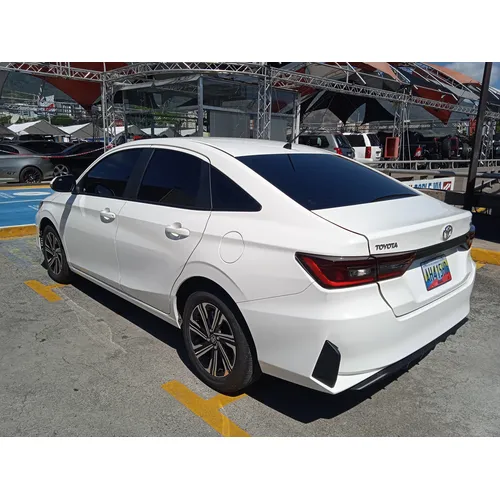 Toyota Yaris 2025 Blanco Caracas