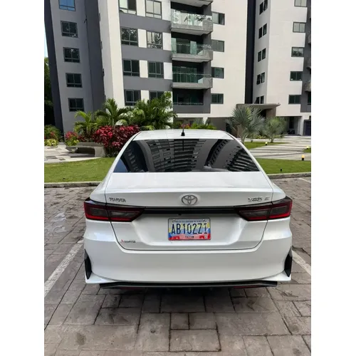 Toyota Yaris 2024 Blanco Caracas