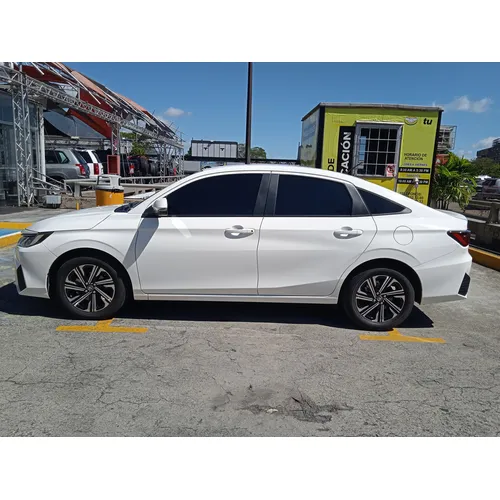 Toyota Yaris 2025 Blanco Caracas