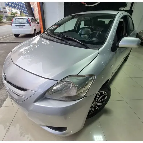Toyota Yaris Belta 2008 Plateado Caracas