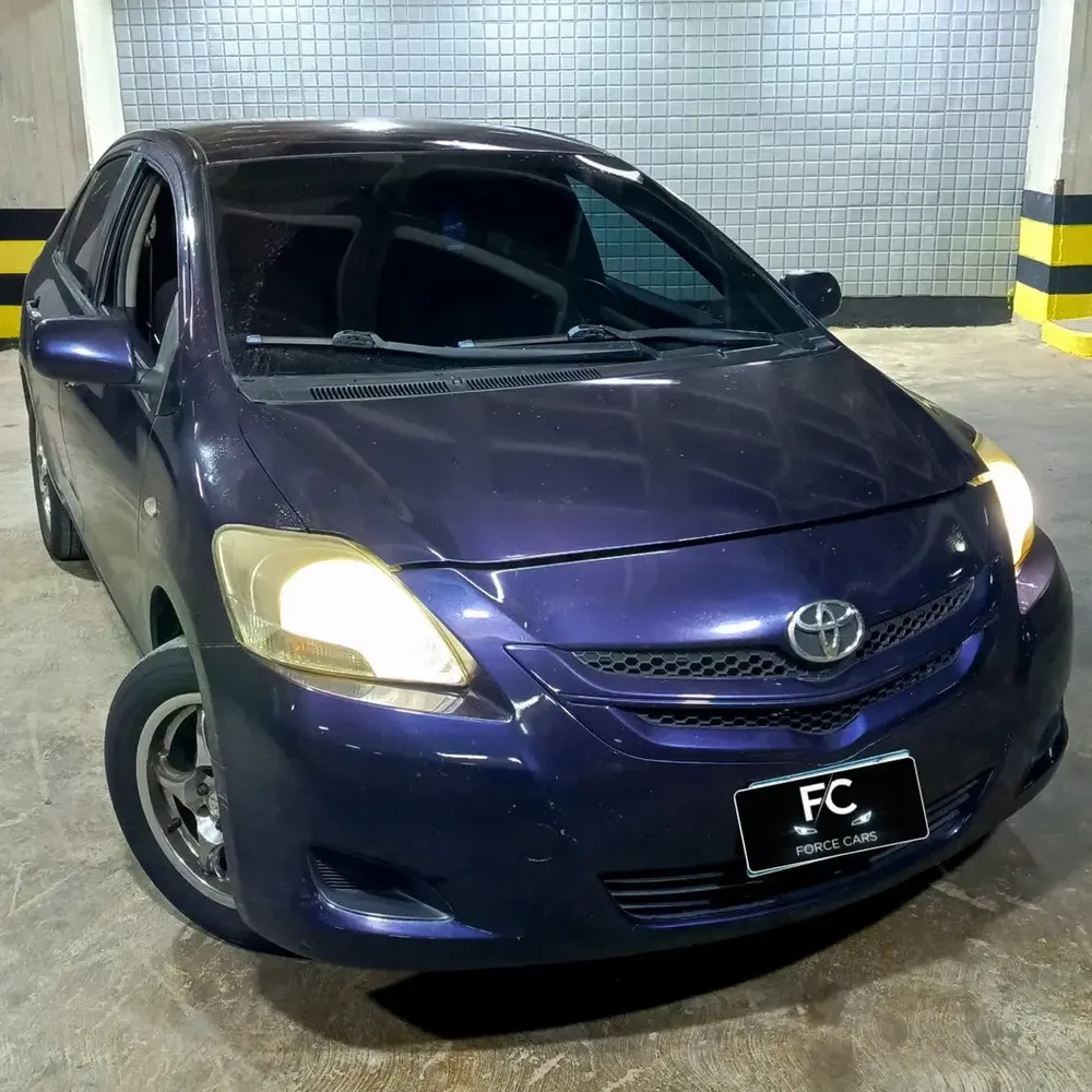 Toyota Yaris Belta 2008 Plateado Caracas