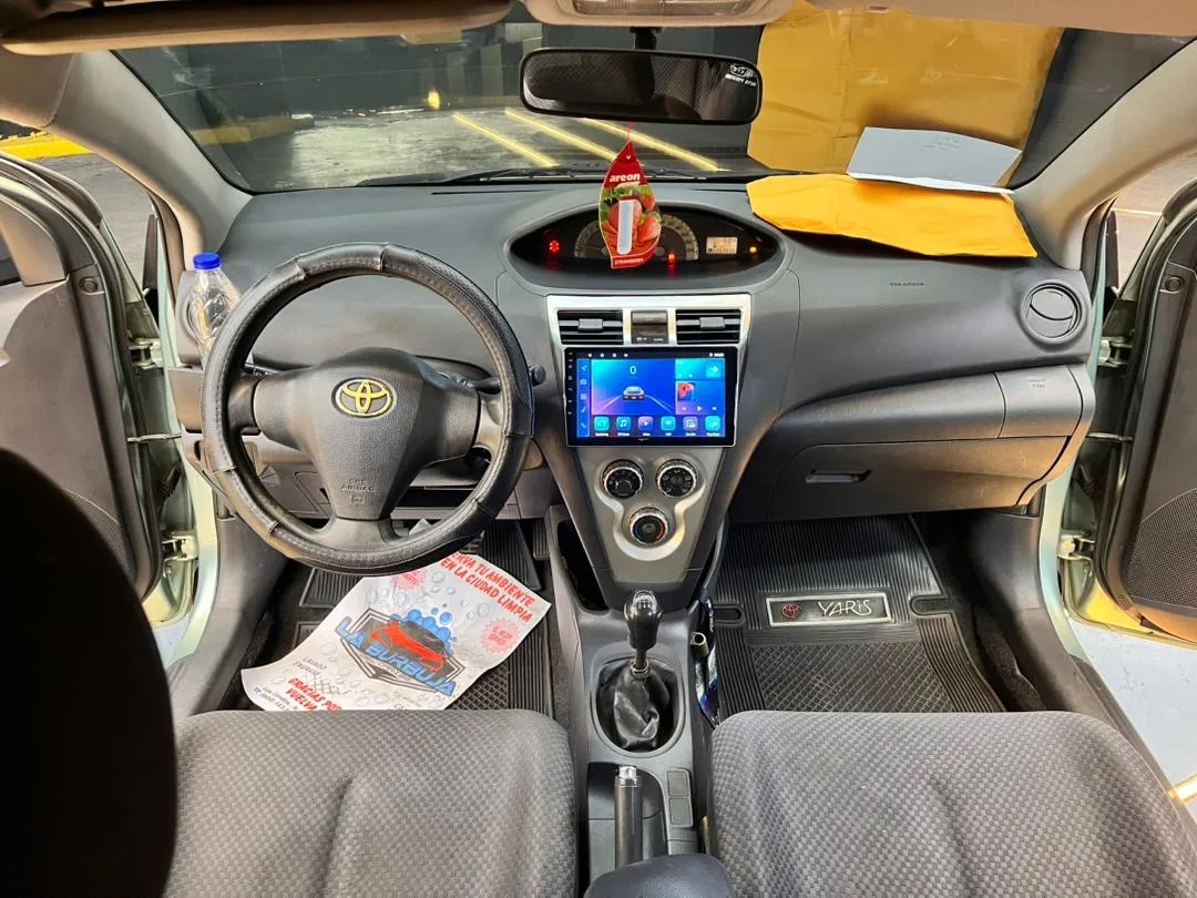 Toyota Yaris Belta 1900 Verde Caracas