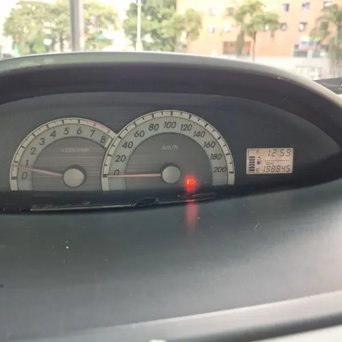 Toyota Yaris Belta 2008 Plateado Caracas
