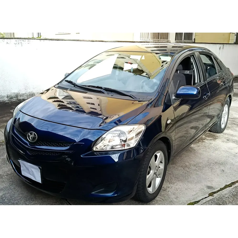 Toyota Yaris Belta 2008 Plateado Caracas