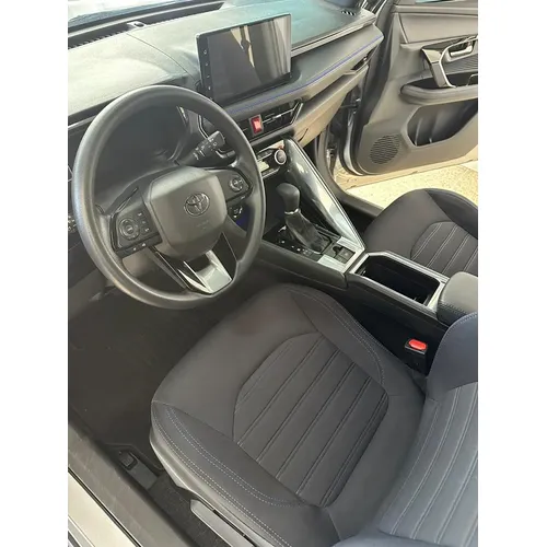 Toyota Yaris Cross 2024 Plateado Caracas