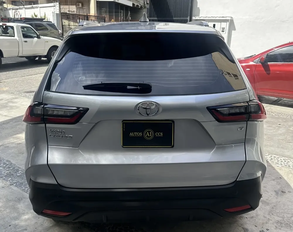 Toyota Yaris Cross G 2025 Plateado Caracas