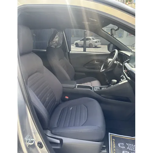 Toyota Yaris Cross G 2025 Plateado Caracas