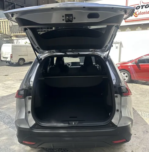 Toyota Yaris Cross G 2025 Plateado Caracas