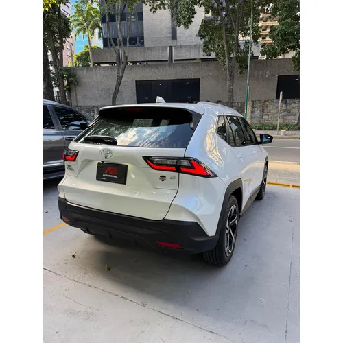 Toyota Yaris Cross G 2025 Blanco Caracas