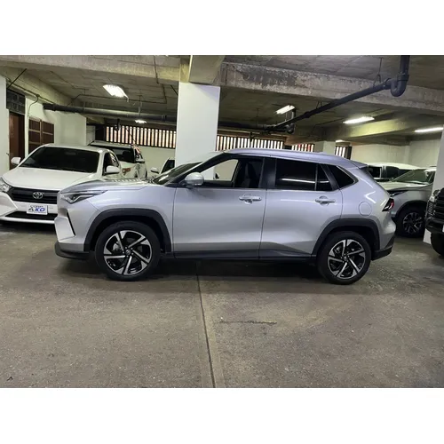 Toyota Yaris Cross G 2023 Plateado Caracas