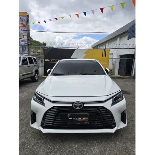 Toyota Yaris E 2025 Blanco San Antonio