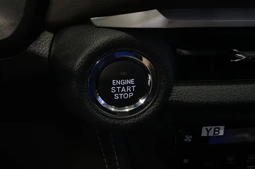 Toyota Yaris E 2025 Blanco Caracas