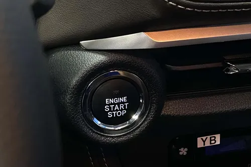 Toyota Yaris E 2026 Plateado Caracas
