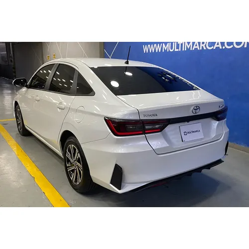 Toyota Yaris E 2025 Blanco Caracas