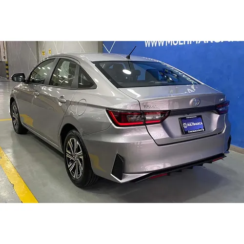 Toyota Yaris E 2026 Plateado Caracas