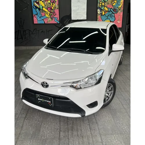 Toyota Yaris E 2014 Blanco Caracas
