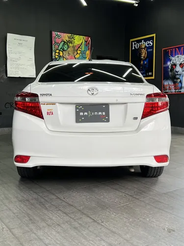 Toyota Yaris E 2014 Blanco Caracas