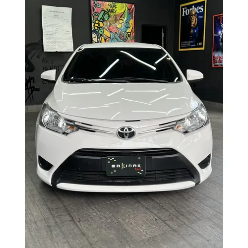 Toyota Yaris E 2014 Blanco Caracas