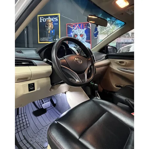 Toyota Yaris E 2014 Blanco Caracas