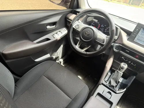 Toyota Yaris E 2024 Blanco Caracas