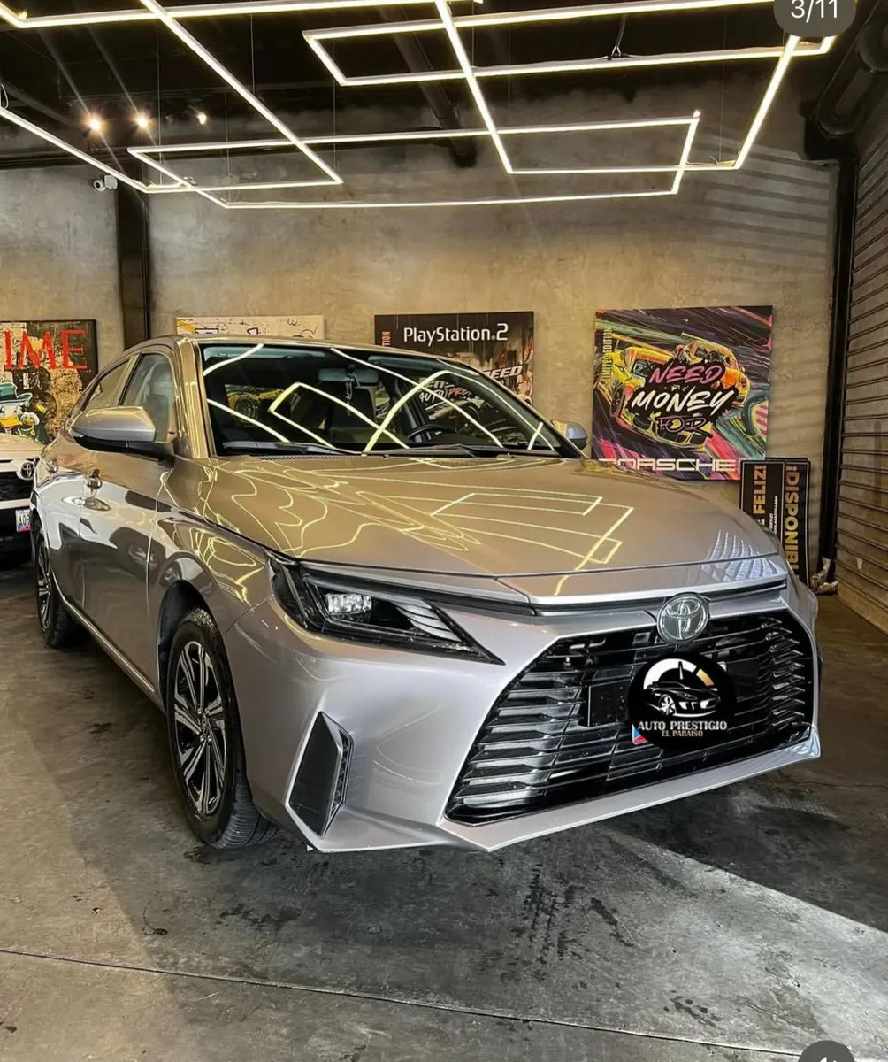 Toyota Yaris E 2024 Beige Caracas
