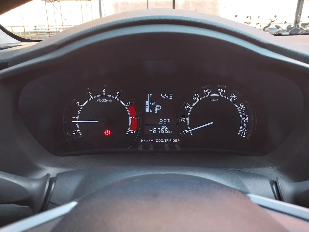 Toyota Yaris E 2025 Blanco Caracas