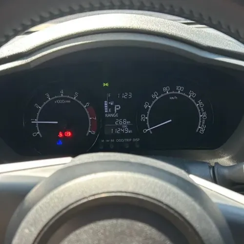 Toyota Yaris E 2025 Rojo Los Teques