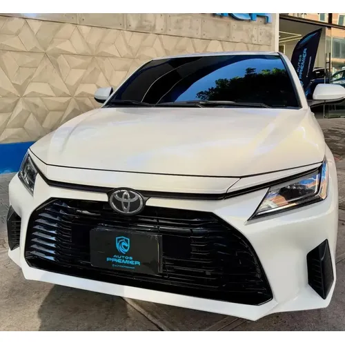 Toyota Yaris E 2025 Blanco Caracas