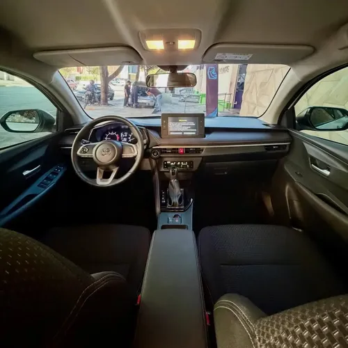Toyota Yaris E 2025 Blanco Caracas