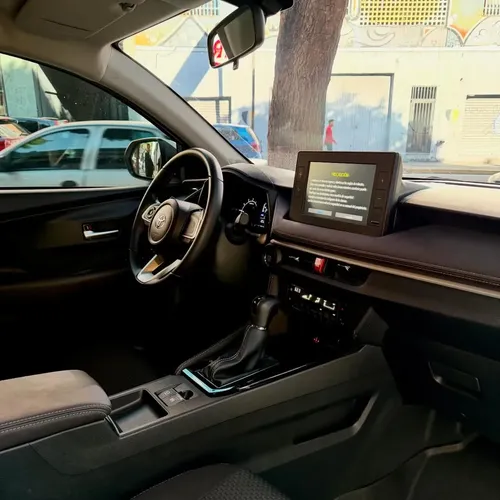 Toyota Yaris E 2025 Blanco Caracas