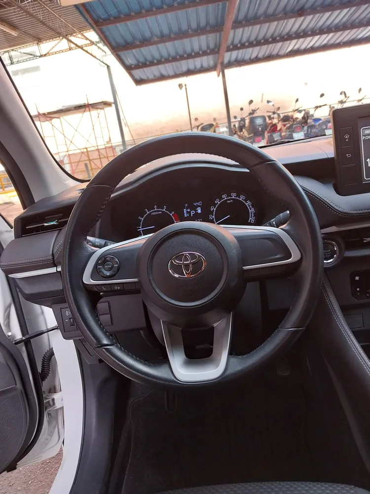 Toyota Yaris E 2025 Blanco Caracas