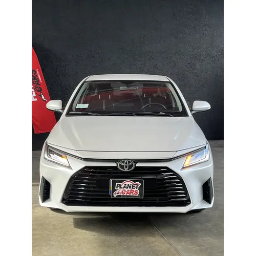 Toyota Yaris E 2026 Blanco Caracas