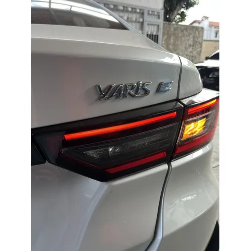 Toyota Yaris E 2026 Blanco Caracas