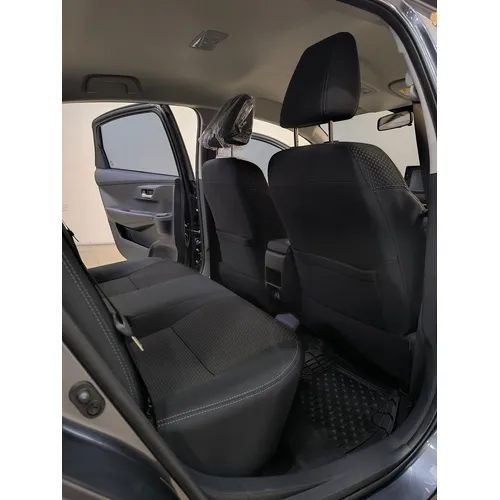 Toyota Yaris E 2026 Gris Caracas