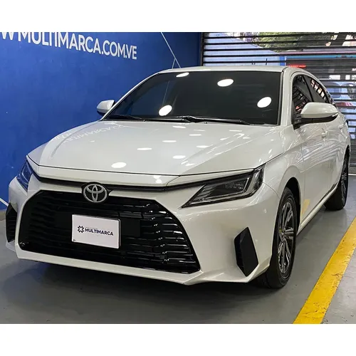 Toyota Yaris E 2025 Blanco Caracas