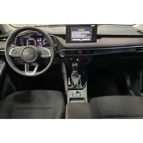 Toyota Yaris E 2026 Plateado Caracas