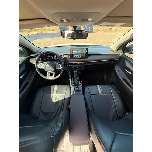 Toyota Yaris E 2024 Blanco Lechería