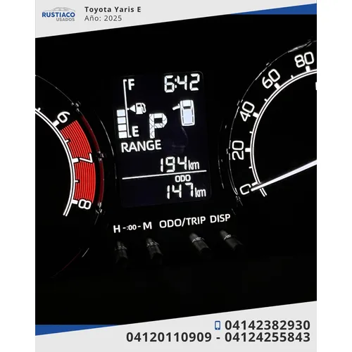 Toyota Yaris E 2025 Gris Caracas