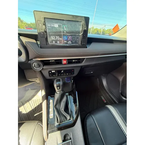 Toyota Yaris E 2024 Blanco Lechería