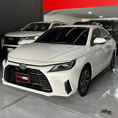 Toyota Yaris E 2024 Blanco Caracas